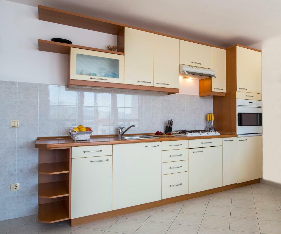 Lily Apartment Rabac Eksteriør bilde