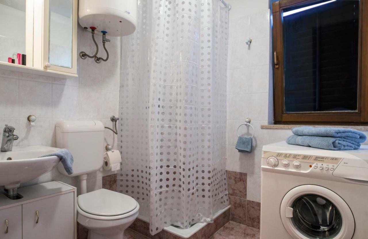 Lily Apartment Rabac Eksteriør bilde