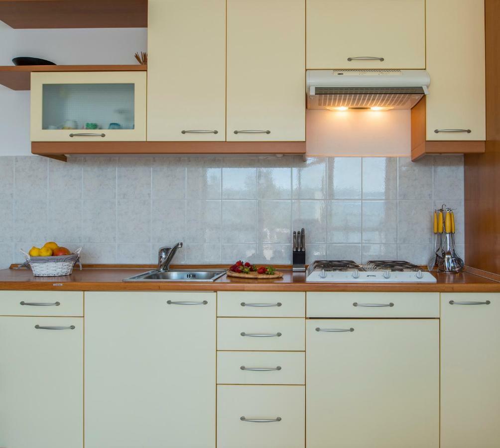 Lily Apartment Rabac Eksteriør bilde